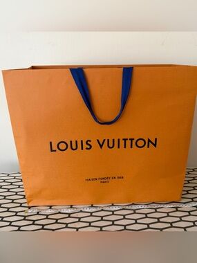Louis Vuitton Orange Gift, paper bag, original, XL